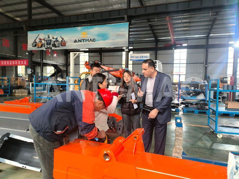 Truck-Mounted Aerial Lift Collaboration