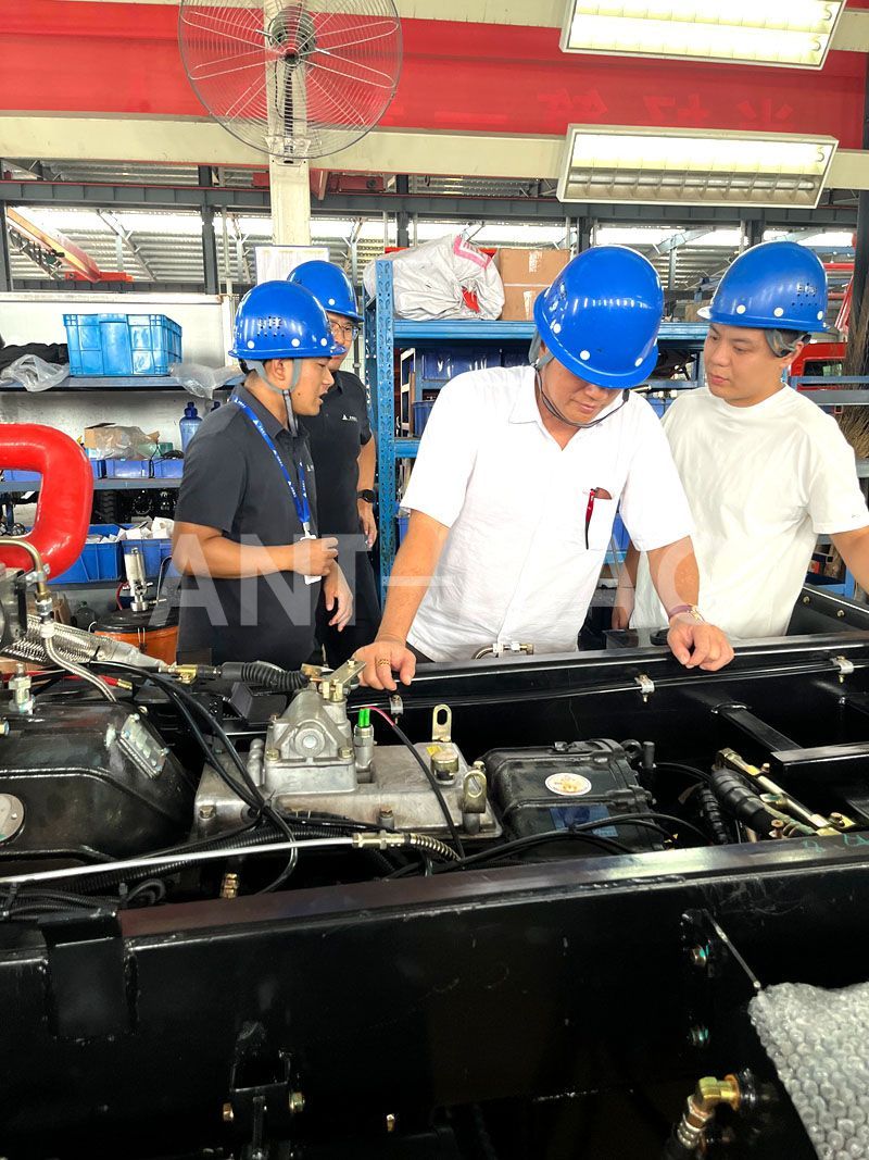Malaysian Client Visits Our Factory