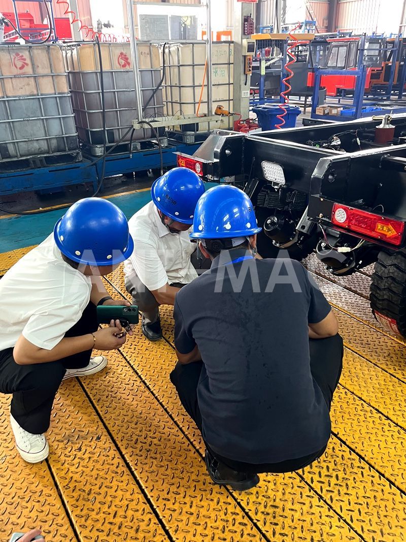 Malaysian Client Visits Our Factory