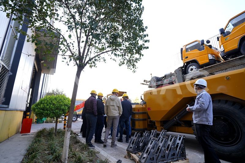 Polish Client Mateusz Visits Shandong Ant for Order Inspection