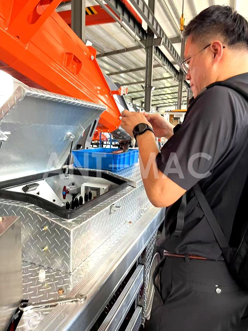 South Korean Delegation Conducts Inspection of Truck Boom Lift 