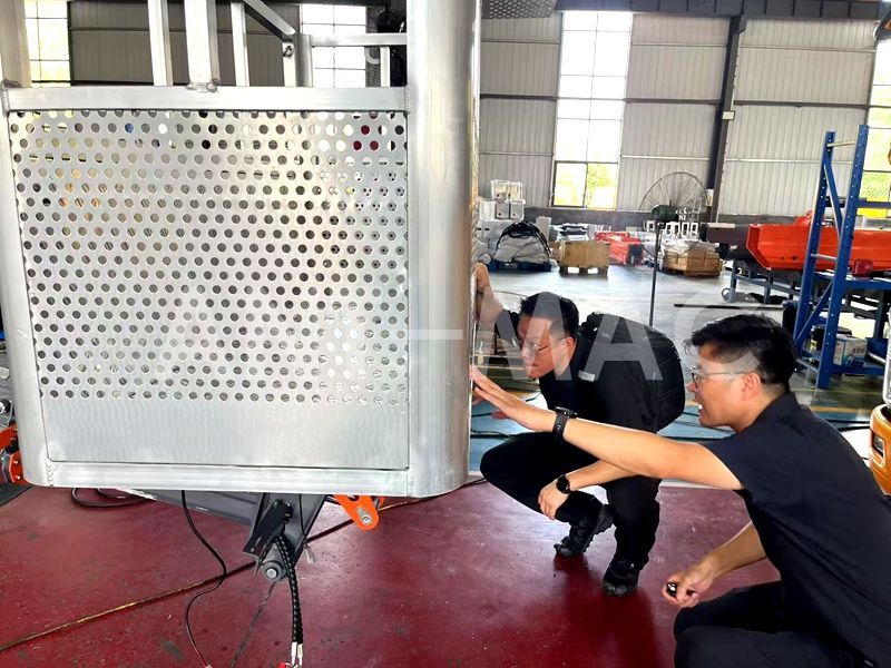 South Korean Delegation Conducts Inspection of Truck Boom Lift 