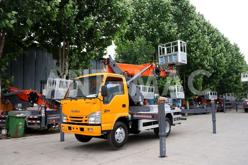 8-3-6 (1).JPGHydraulic Aerial Platforms AWP Solutions