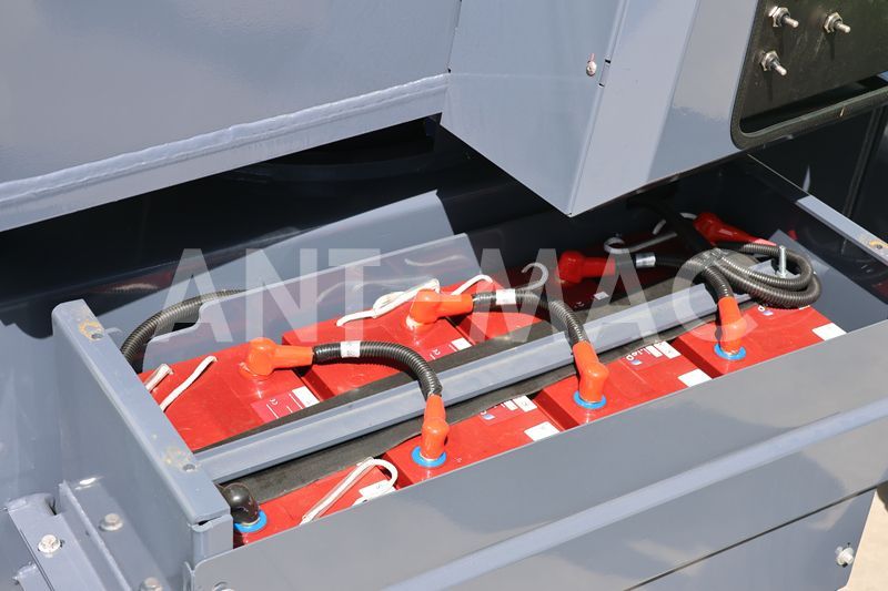 Electric Articulating Boom Lift 