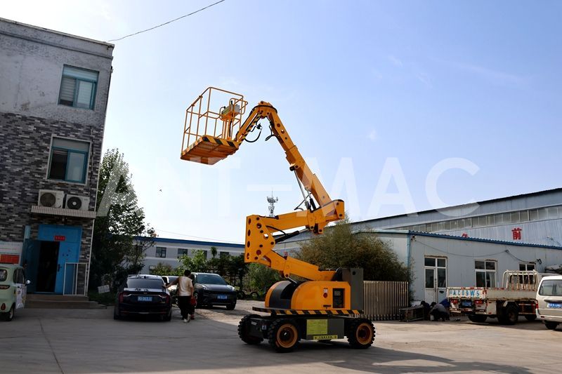 Aerial Work Platform vs Traditional Tools