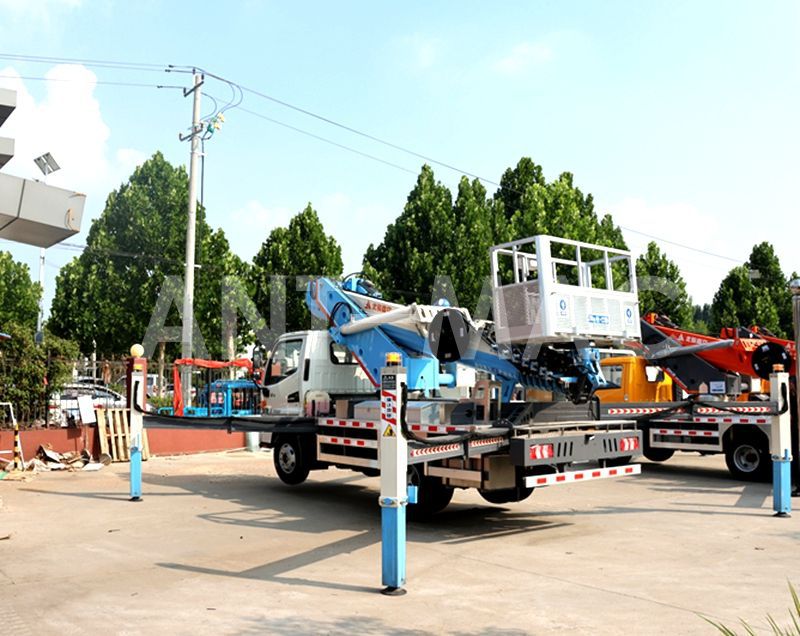 Как Поддерживать Работу Автомобильной Платформы для Высотных Работ