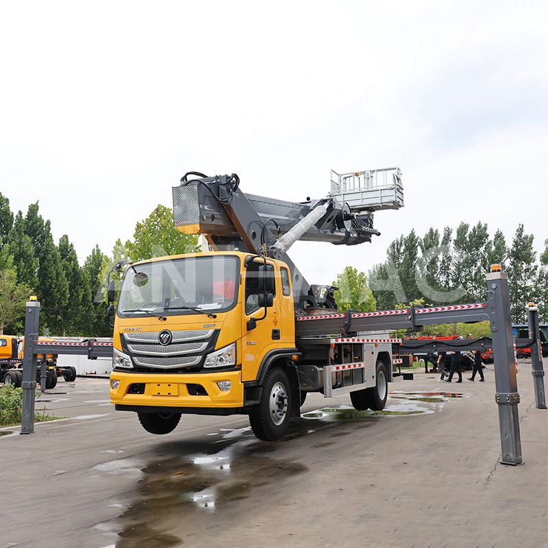 Vehicle-mounted aerial work platform Vehicle-mounted aerial work platform